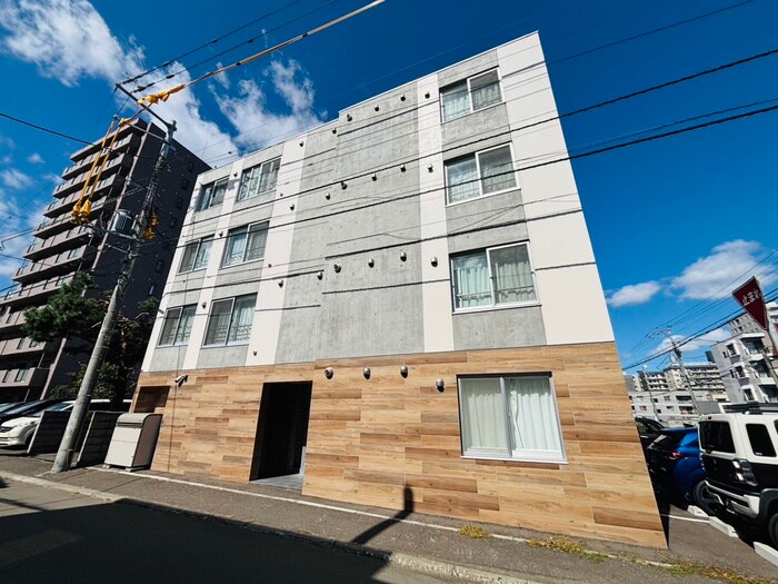 物件外観写真2　(外観写真)