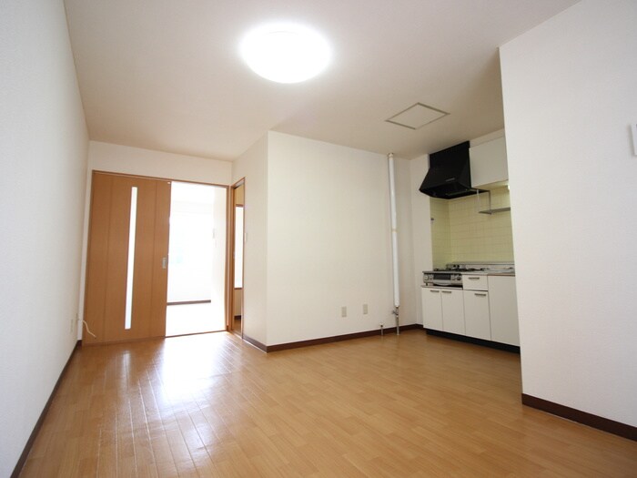 物件内観写真4　(居室)