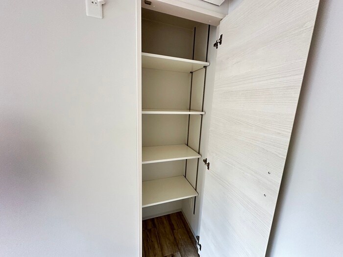 物件内観写真15　(収納)