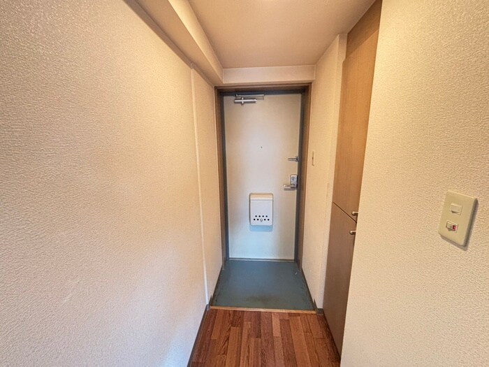 物件内観写真17　(玄関)