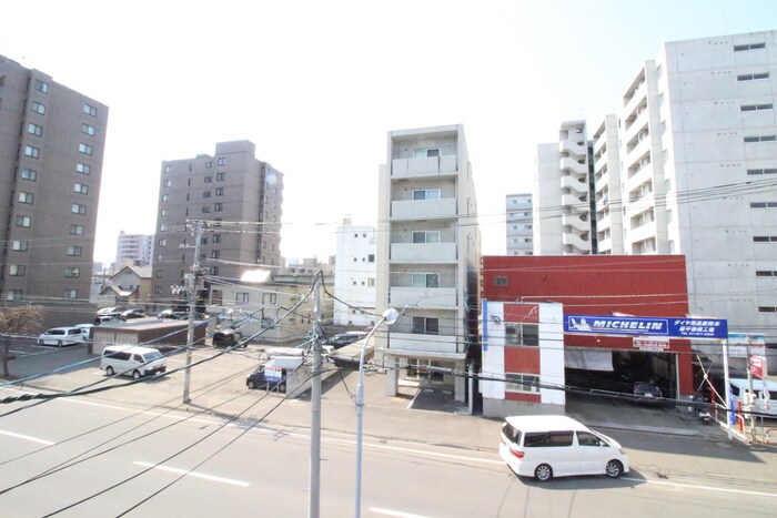 物件内観写真22　(室内からの展望)