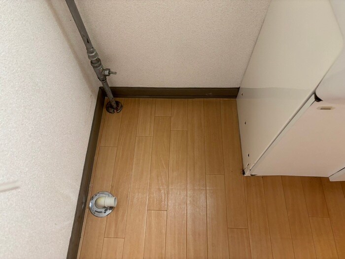 物件内観写真12　(洗濯機置場)