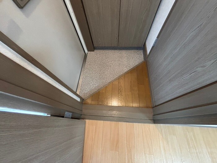 物件内観写真15　(玄関)