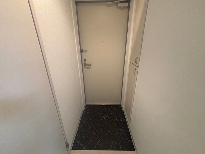 物件内観写真18　(玄関)