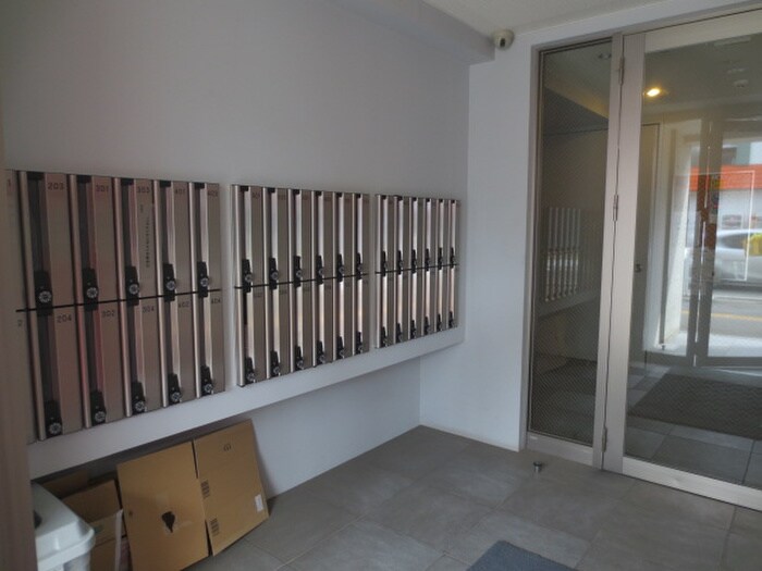 物件外観写真4　(エントランス部分)