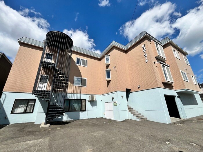 物件外観写真1　(外観写真)