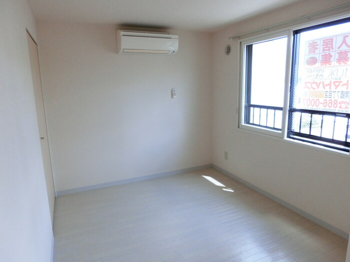 物件内観写真9　(居室)