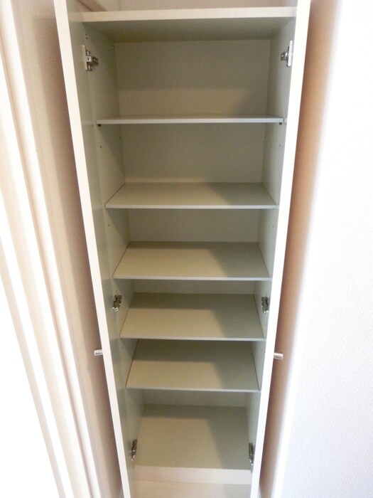 物件内観写真15　(靴箱)