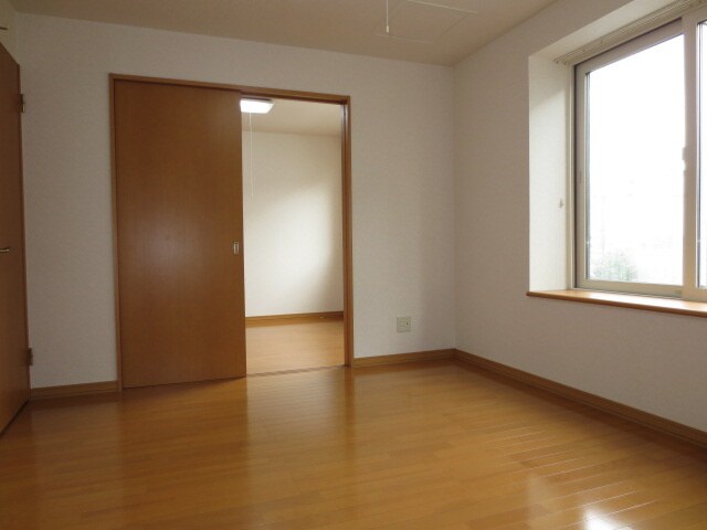 物件内観写真4　(居室)