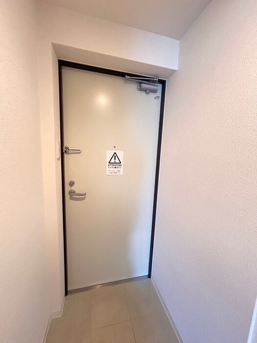 物件内観写真16　(玄関)