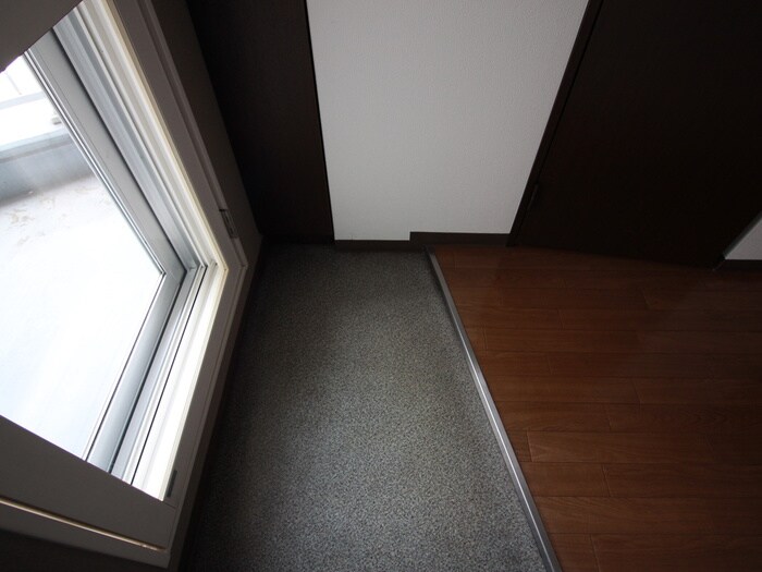 物件内観写真17　(玄関)