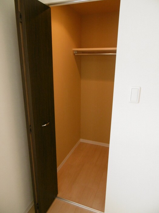物件内観写真11　(収納)