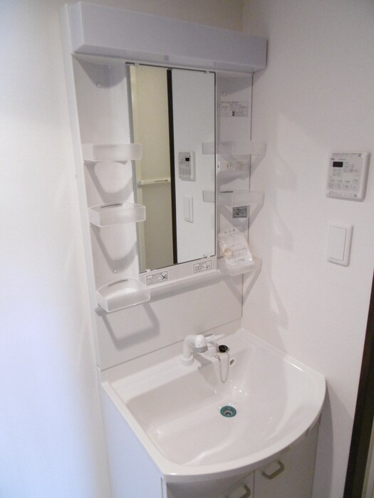 物件内観写真13　(洗面)