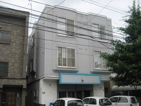 ラフレスカ平岸外観写真