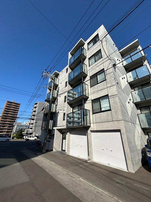 物件外観写真2　(外観写真)