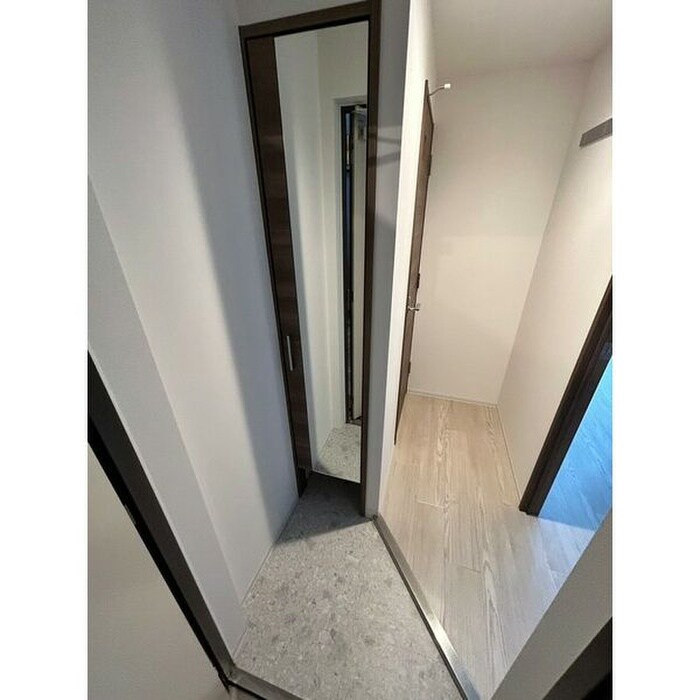 物件内観写真7　(玄関)