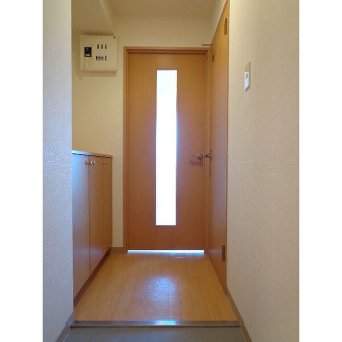 物件内観写真14　(玄関)