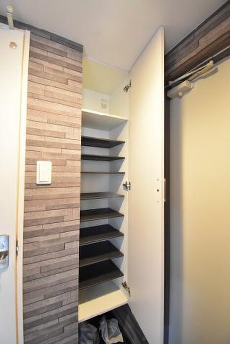 物件内観写真15　(靴箱)