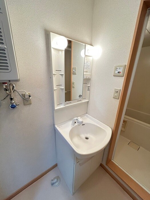 物件内観写真9　(洗面)
