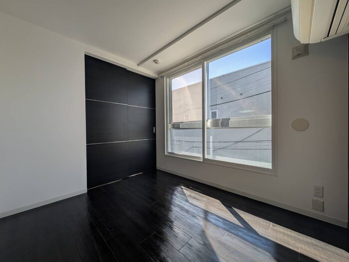 物件内観写真9　(居室)