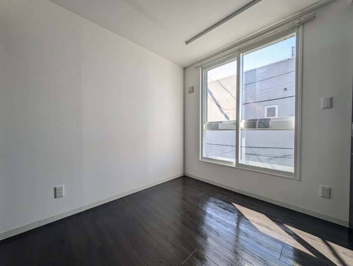 物件内観写真15　(居室)