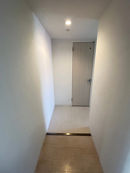 物件内観写真16　(玄関)