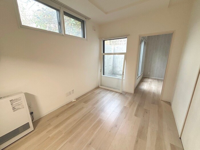 物件内観写真4　(居室)