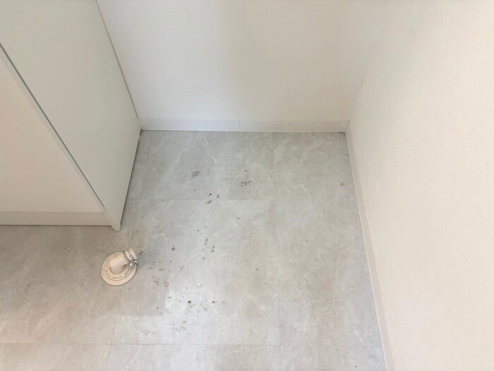 物件内観写真13　(洗濯機置場)