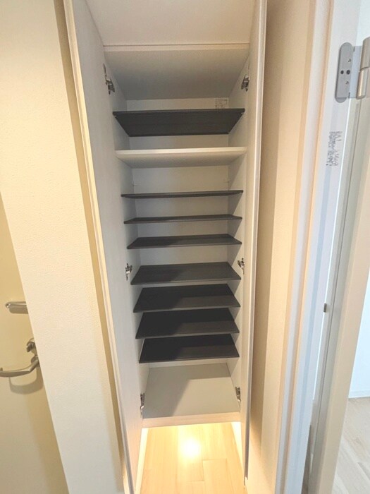 物件内観写真16　(収納)