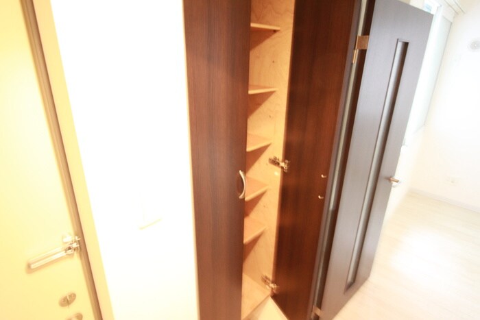 物件内観写真12　(靴箱)