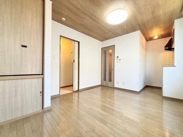 物件内観写真9　(居室)