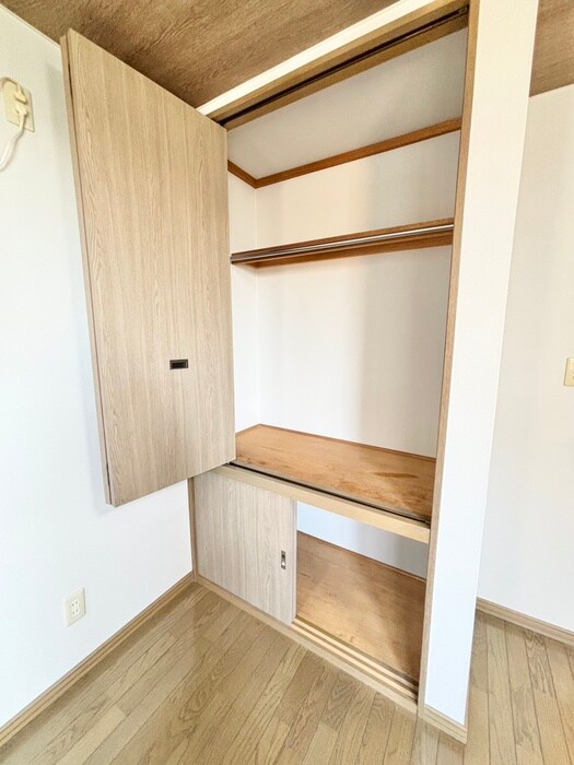 物件内観写真16　(収納)