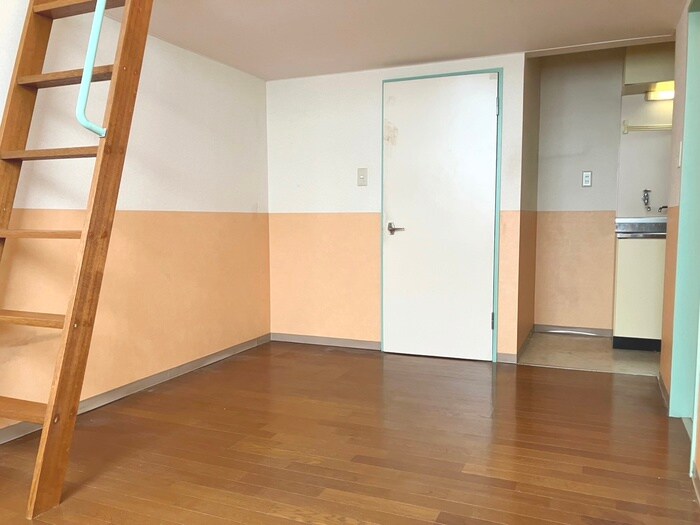 物件内観写真8　(居室)