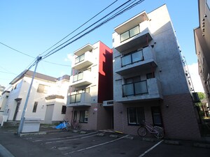 ロ－ヤルハイツ月寒西外観写真