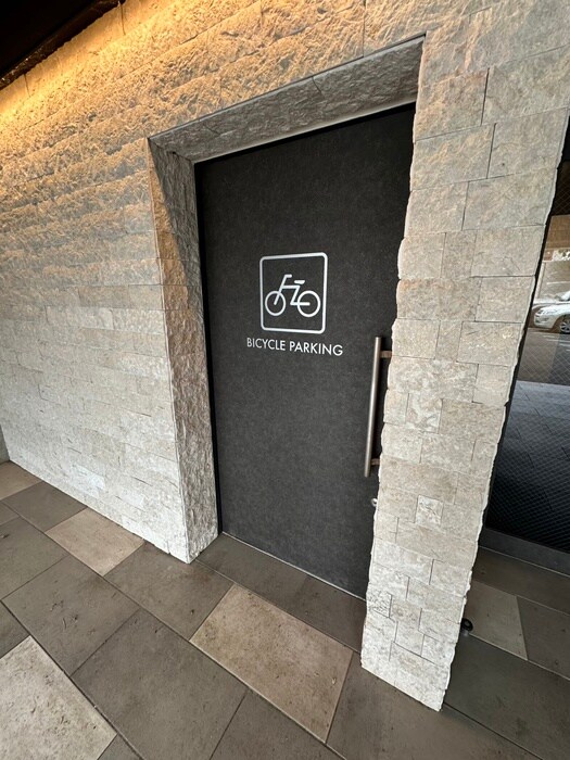 物件外観写真4　(駐輪場)