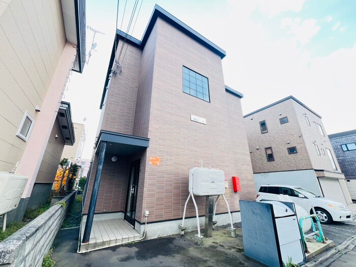 物件外観写真2　(外観写真)