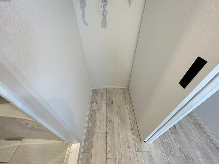 物件内観写真16　(洗濯機置場)