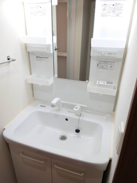 物件内観写真13　(洗面)