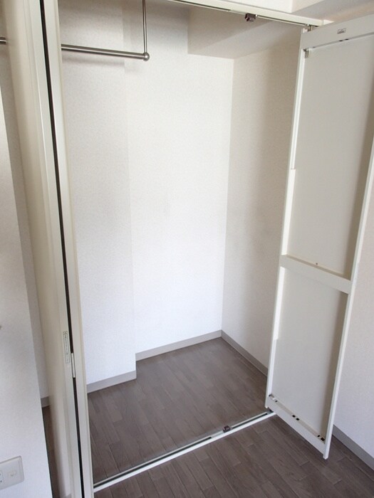 物件内観写真10　(収納)