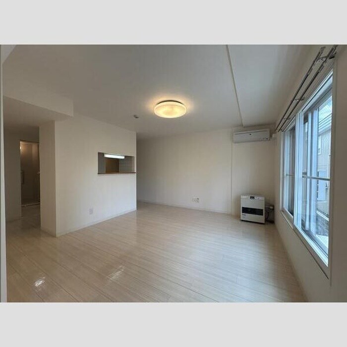 物件内観写真2　(居室)