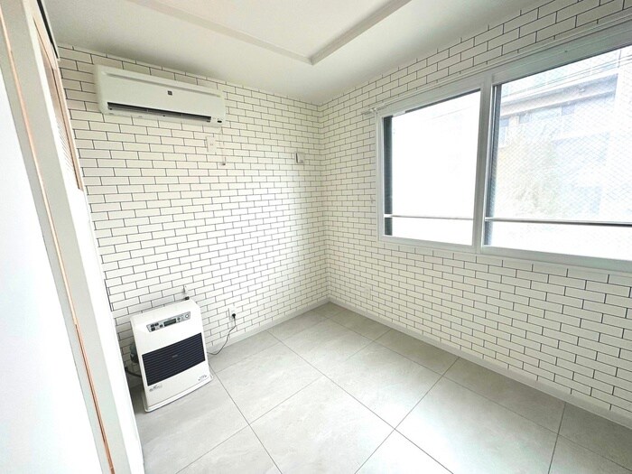 物件内観写真9　(居室)