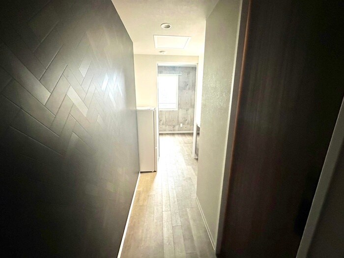 物件内観写真18　(廊下)