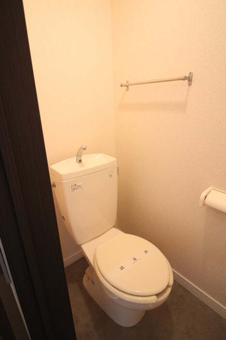 物件内観写真15　(トイレ)