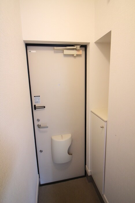 物件内観写真16　(玄関)