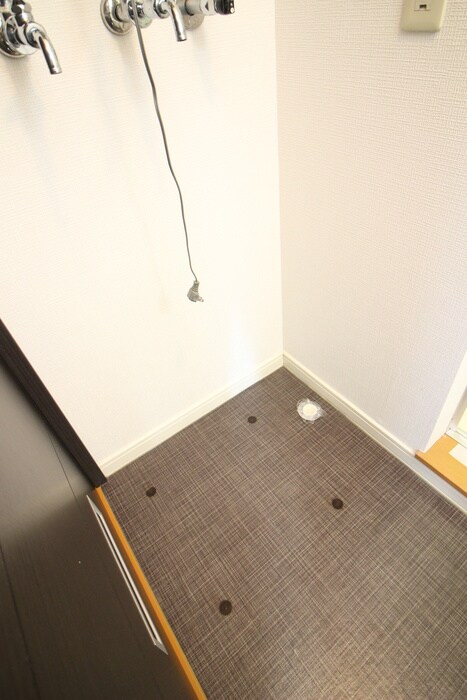 物件内観写真19　(洗濯機置場)