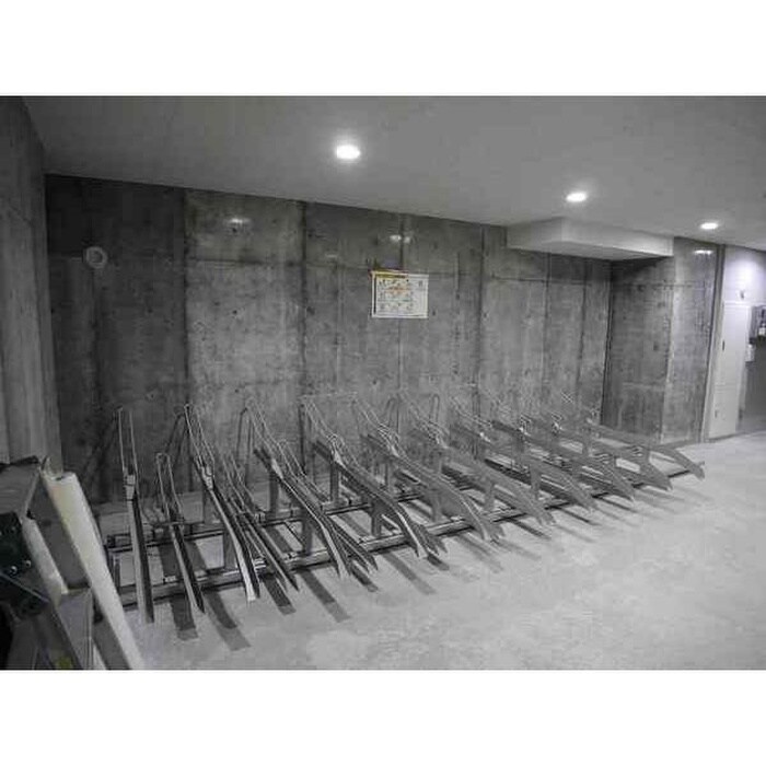 物件外観写真6　(駐輪場)