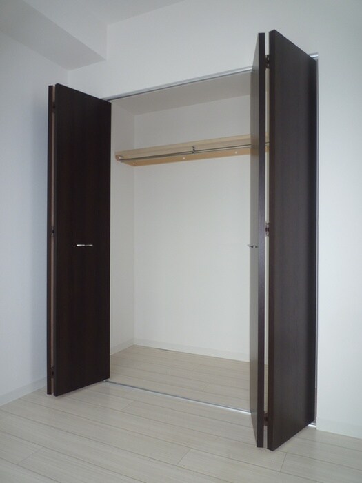 物件内観写真12　(収納)