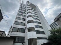 サングロ－リ－の外観写真