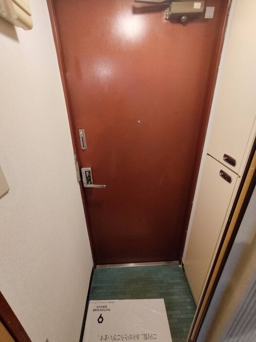 物件内観写真17　(玄関)