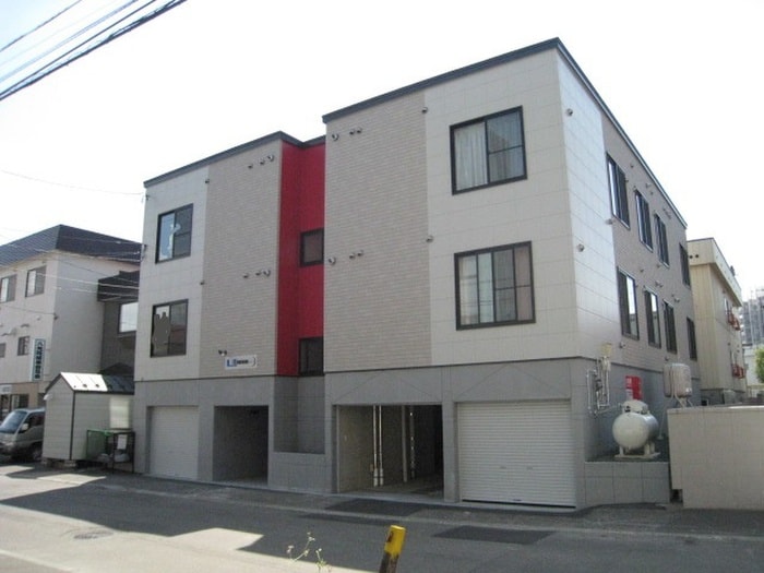 物件外観写真1　(外観写真)